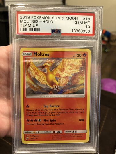 Moltres (19/181) [Sun & Moon: Team Up]